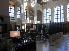 700 W E St in San Diego, CA - Building Photo - Building Photo