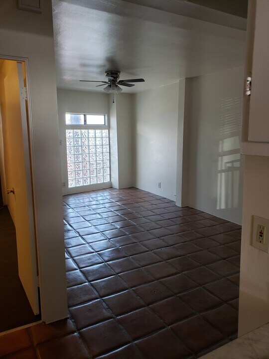 115 Chautauqua Blvd in Santa Monica, CA - Building Photo