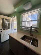 206 Valley Vale Dr in Pittsburgh, PA - Foto de edificio - Building Photo