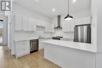 415 King St W in Cobourg, ON - Building Photo - Building Photo