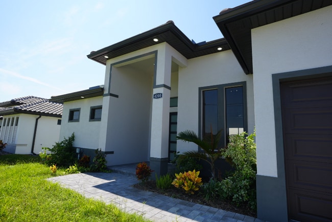 4200 NW 39th Ln in Cape Coral, FL - Building Photo - Building Photo