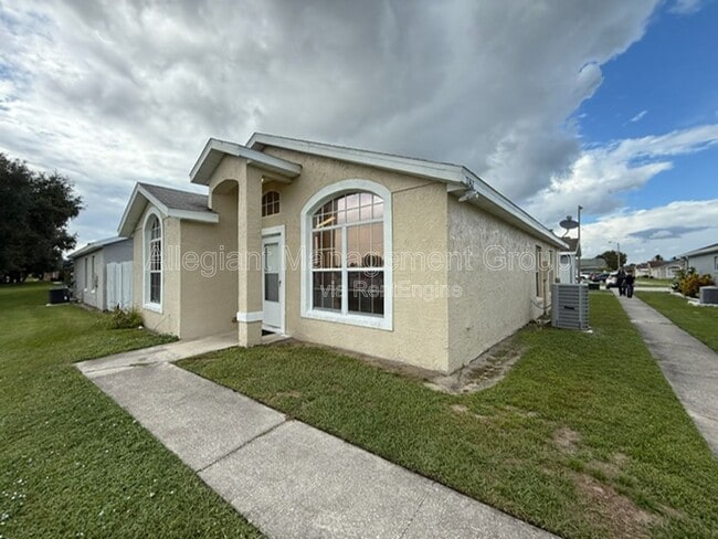 2362 Harbor Town Dr