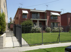 5323 Russel Ave in Los Angeles, CA - Building Photo - Building Photo