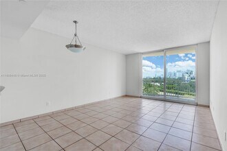 2475 Brickell Ave in Miami, FL - Building Photo - Building Photo