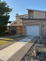 105 Braun St, Unit Room 1 in Del Rio, TX - Building Photo