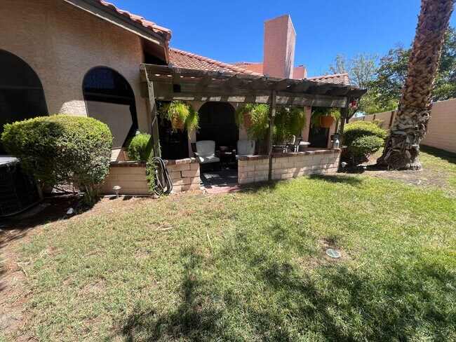 2853 Laguna Dulce Way in Las Vegas, NV - Foto de edificio - Building Photo