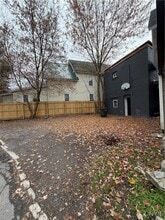 432 W Mullin St in Watertown, NY - Building Photo - Building Photo