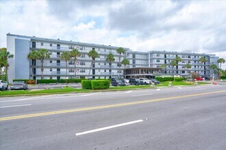 9235 SW 8th St in Boca Raton, FL - Building Photo - Building Photo