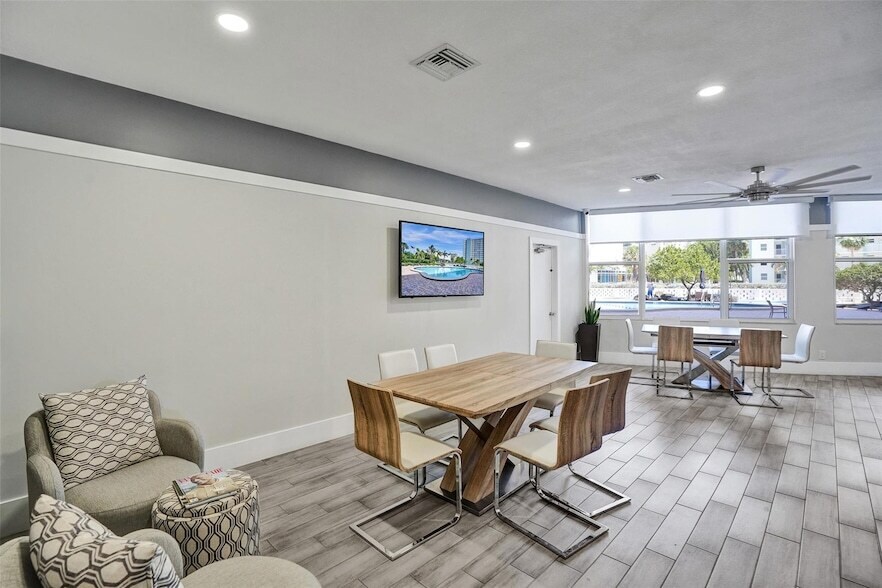 301 N Ocean Blvd, Unit 307 in Pompano Beach, FL - Building Photo
