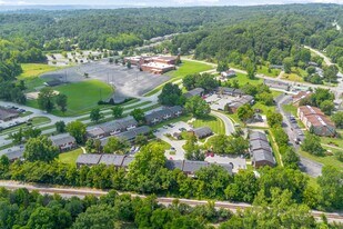 Country Place in Louisville, KY - Building Photo
