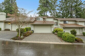 16130 SE 33rd Cir in Bellevue, WA - Building Photo - Building Photo
