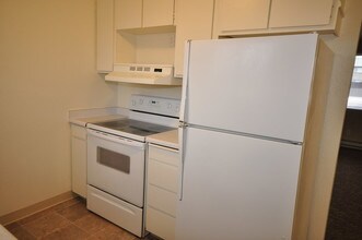 1723 S Juniper St-Unit -12 in Nampa, ID - Building Photo - Building Photo