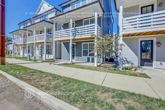 647 Vernon Ave in Nashville, TN - Foto de edificio - Building Photo