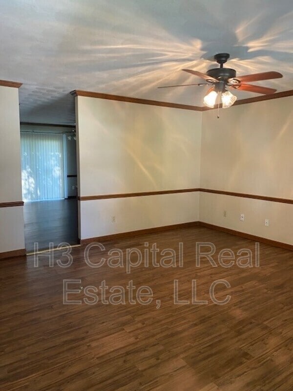 102 Southgate Dr in Freeburg, IL - Building Photo - Building Photo