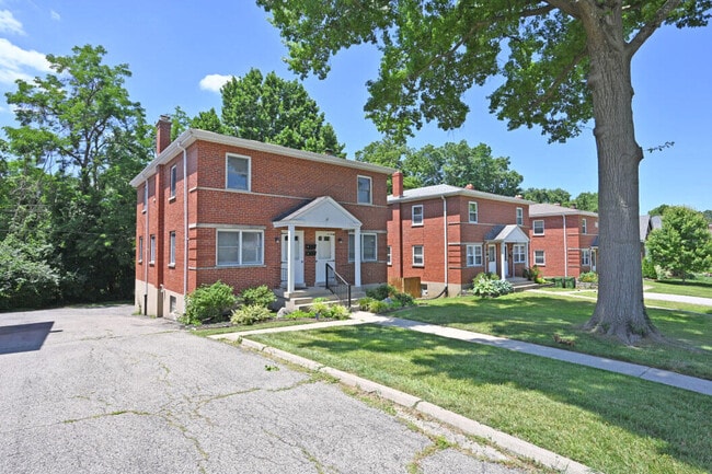 27 Pleasant Ridge Ave in Fort Mitchell, KY - Building Photo - Building Photo