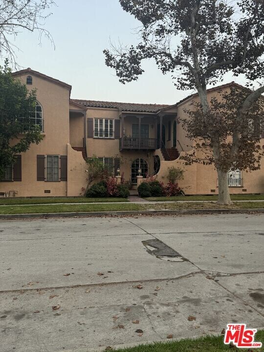 4116 Garthwaite Ave in Los Angeles, CA - Building Photo