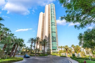 322 Karen Ave in Las Vegas, NV - Building Photo