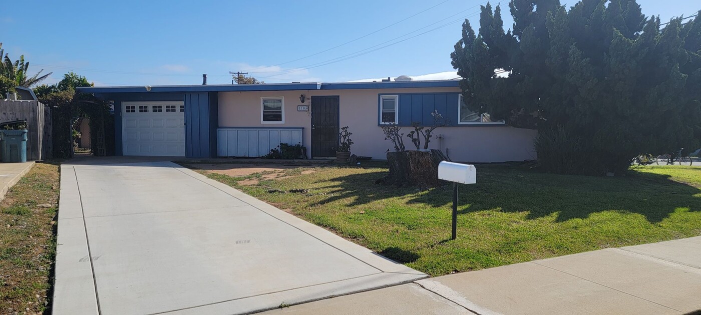 1103 Oneonta Ave in Imperial Beach, CA - Building Photo