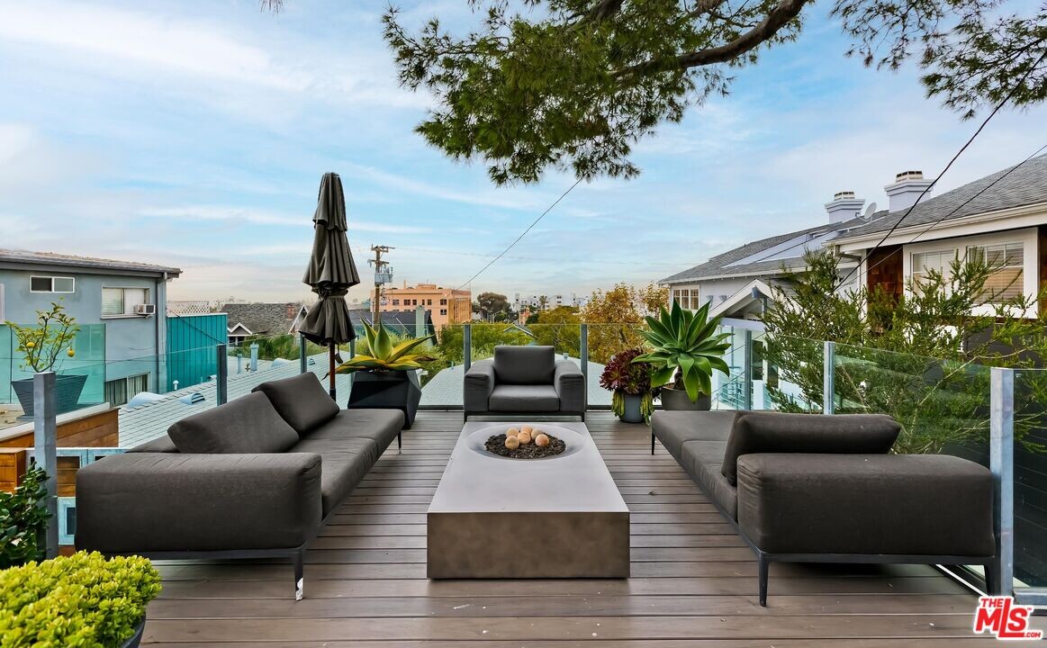 3007 3rd St in Santa Monica, CA - Foto de edificio