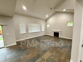 5989 Sweet Cherry Dr in Sparks, NV - Building Photo - Building Photo