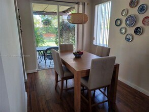4000 Pine Ridge Ln in Weston, FL - Building Photo - Building Photo