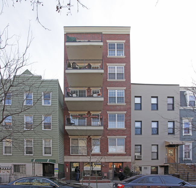 150 Java St in Brooklyn, NY - Building Photo - Building Photo