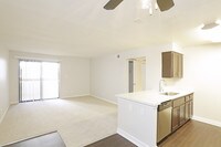 1 BR, 1 BA - 670 SF - Mission Trails Apartments San Diego in San Diego, California