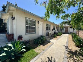 810 E Chestnut St in Glendale, CA - Building Photo