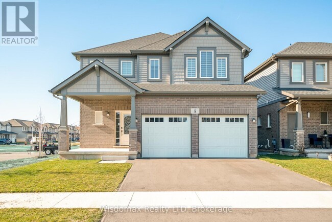 property at 5 Lamb Cres