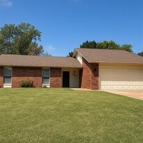 2802 Heritage in Enid, OK - Building Photo