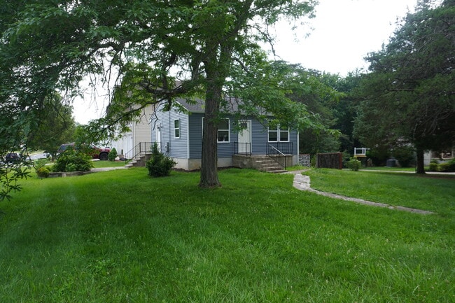 7319 Castlemoor Rd in Windsor Mill, MD - Building Photo - Building Photo