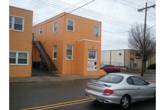 89 Fort Dix St in Wrightstown, NJ - Foto de edificio - Building Photo