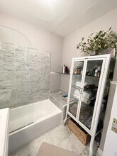 145 Charles St, Unit 4 in Boston, MA - Building Photo - Building Photo