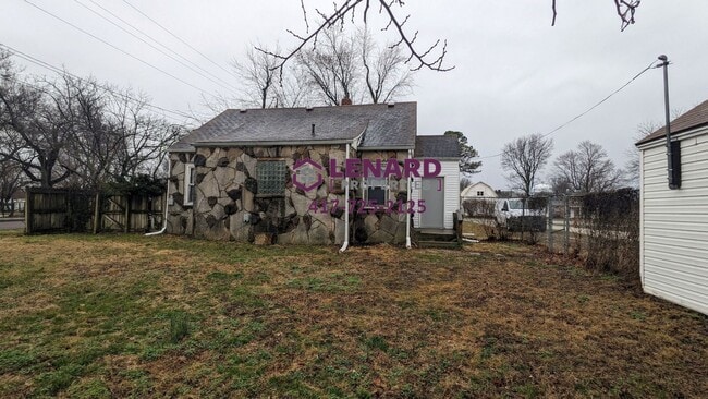 1865 E Elm St in Springfield, MO - Building Photo - Building Photo