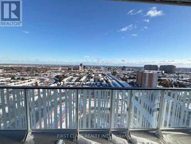 1 Fairview Rd E in Mississauga, ON - Building Photo - Building Photo