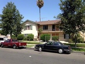 Pacific Avenue Apartments in Santa Ana, CA - Building Photo - Building Photo