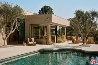 1705 Carla Ridge in Beverly Hills, CA - Building Photo - Building Photo