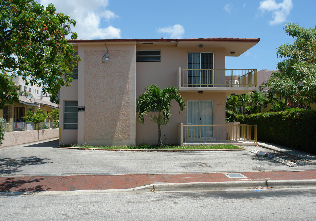 1435 SW 6th St in Miami, FL - Building Photo