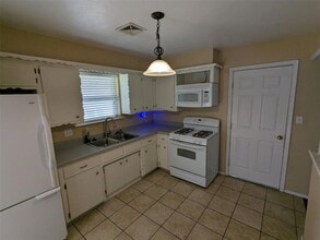 1404 Heather Ln in Moore, OK - Building Photo - Building Photo