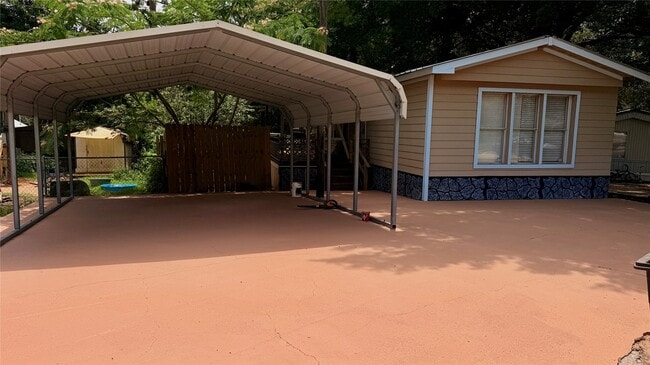 property at 214 Ridgeside Ct