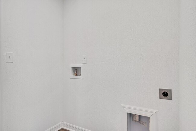 property at 2 Frank Pl