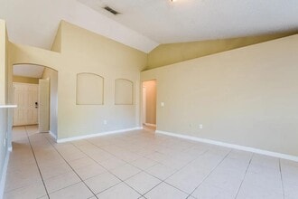 2534 E Juliet Dr in Deltona, FL - Building Photo - Building Photo
