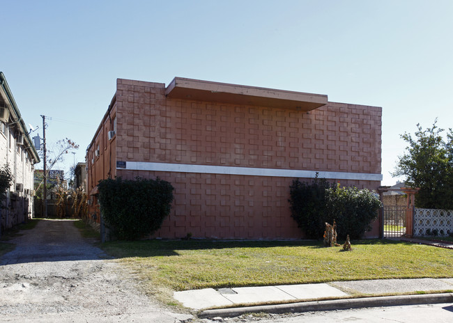 9607 Marlive Ln in Houston, TX - Building Photo - Building Photo