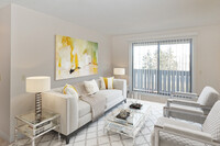 McKinnon Manor Apartments in Calgary, AB - Building Photo - Building Photo