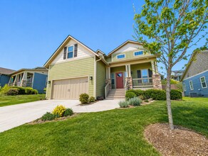 20 Sandstone Dr in Weaverville, NC - Building Photo - Building Photo