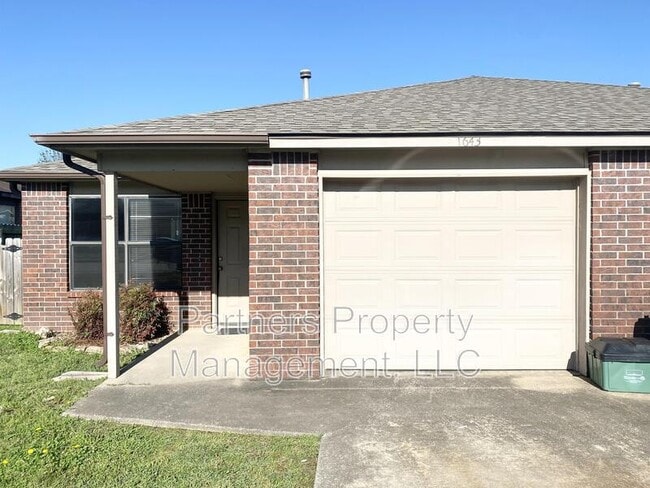 property at 1643 N Dawn Dr