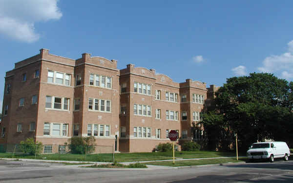 4043-4057 N Southport Ave in Chicago, IL - Building Photo