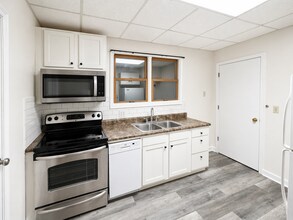 1320 N Main St in Blacksburg, VA - Building Photo - Building Photo