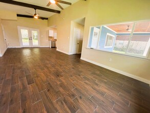 24514 Sunny Glen Dr in Huffman, TX - Building Photo - Building Photo