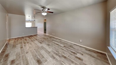 2809 Sun Berry Way in Yukon, OK - Building Photo - Building Photo